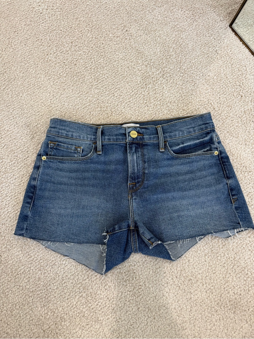 Frame Le Cutoff Denim Shorts